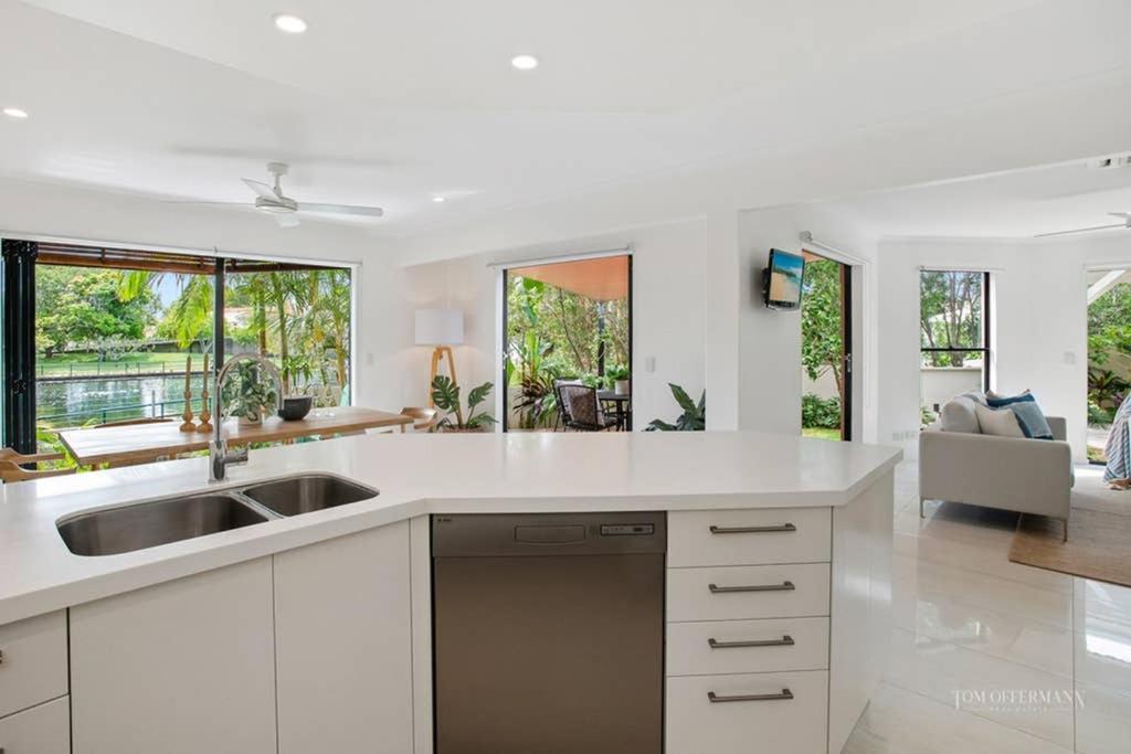 Quay Largo: Riverside Haven Noosaville Exterior foto